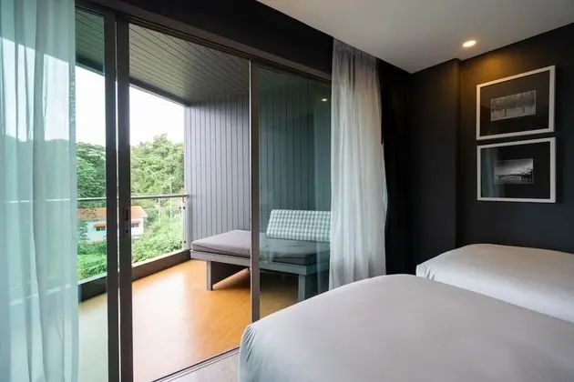 Ozone Hall with Balcony Twin Bed