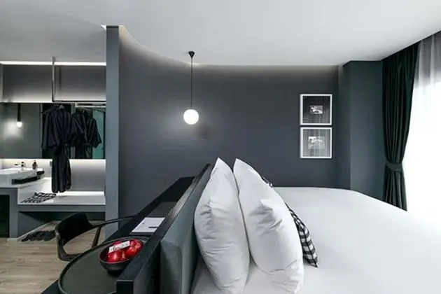 Ozone Hall with Balcony Twin Bed