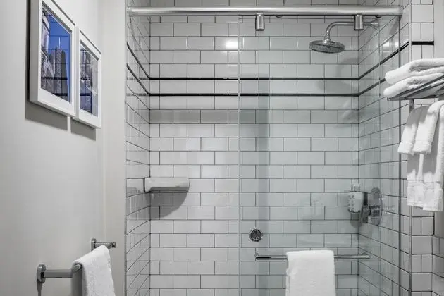 Ortak Ranzalı Oda, Karma Ranzalı Oda, Özel Banyo