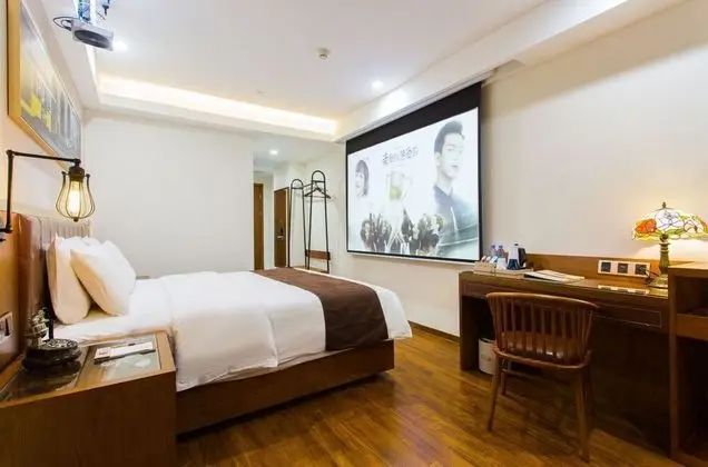 Comfort Tek Büyük Yataklı Oda
