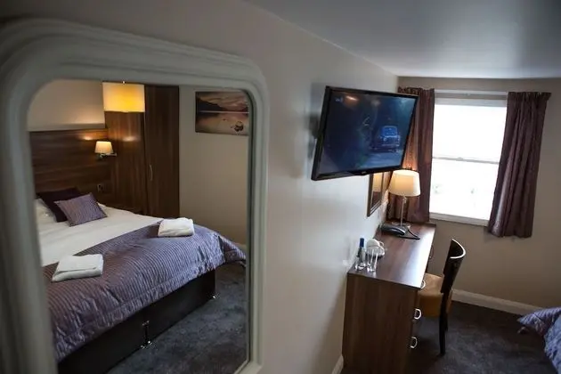 Deluxe Tek Büyük veya İki Ayrı Yataklı Oda