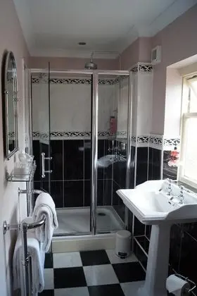 Luxury Tek Büyük Yataklı Oda, Banyolu/Duşlu (Large)