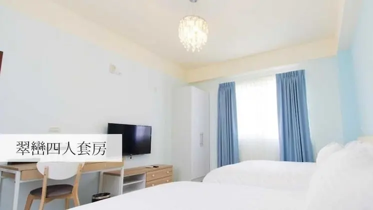 Gallery Tek Büyük Yataklı Oda, 1 Yatak Odası, Ortak Banyo, Bahçe Manzaralı