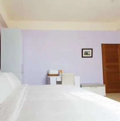 Gallery Tek Büyük Yataklı Oda, 1 Yatak Odası, Ortak Banyo, Bahçe Manzaralı