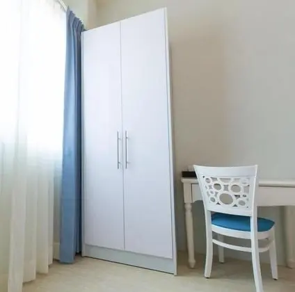 Gallery Tek Büyük Yataklı Oda, 1 Yatak Odası, Ortak Banyo, Bahçe Manzaralı