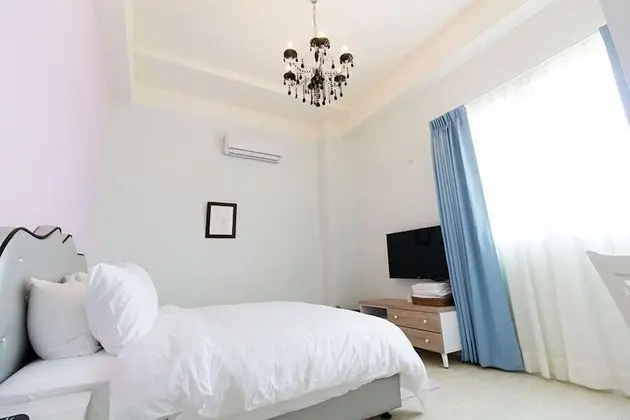 Gallery Tek Büyük Yataklı Oda, 1 Yatak Odası, Ortak Banyo, Bahçe Manzaralı