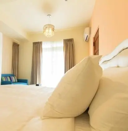 Gallery Üç Kişilik Oda, 1 En Büyük (King) Boy Yatak ve Çekyat, Balkon