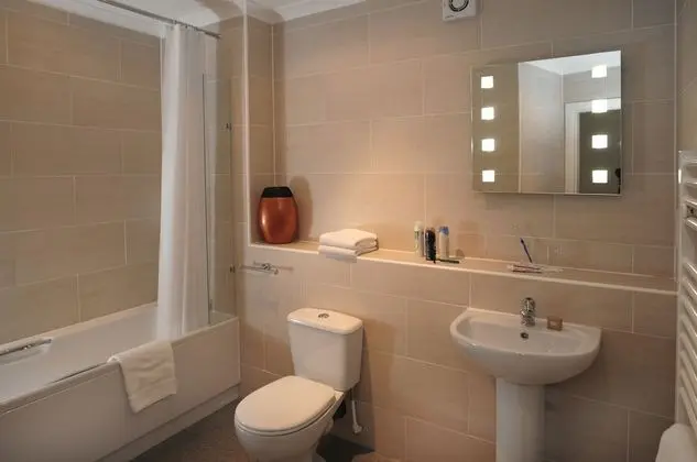 1 Bedroom Apartment Plus