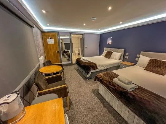 Executive Dört Kişilik Oda, Özel Banyo