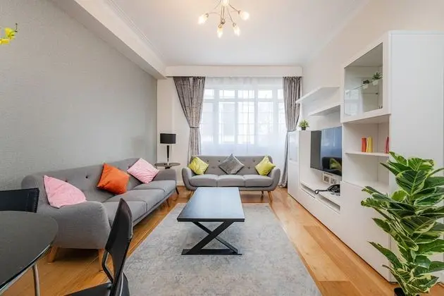 Superior Two-Bedroom Apartment (1 Bathroom)