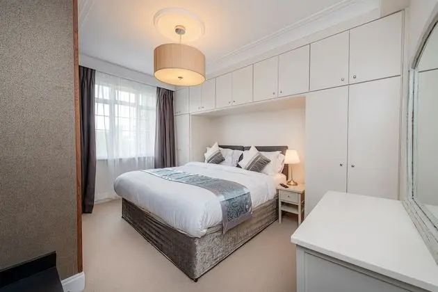 Superior Two-Bedroom Apartment (1 Bathroom)