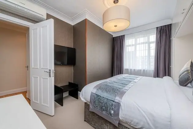 Superior Two-Bedroom Apartment (1 Bathroom)