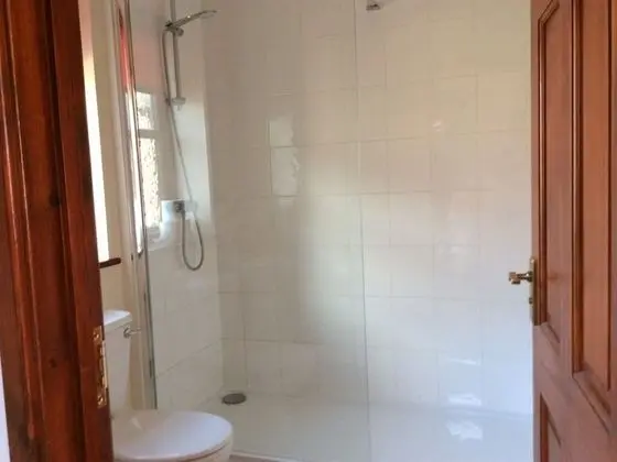 Tek Büyük Yataklı Oda, Banyolu/Duşlu