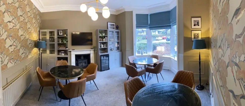 Deluxe Tek Büyük veya İki Ayrı Yataklı Oda, Banyolu/Duşlu, Bahçe Manzaralı