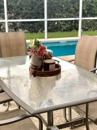 Ev, Birden Çok Yatak, Kişiye Özel Havuzlu