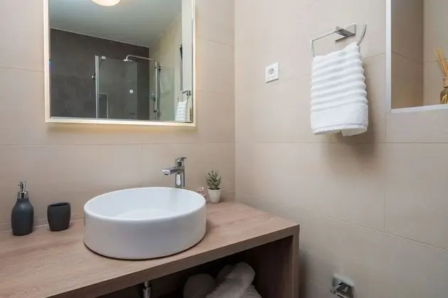Apart Daire, 2 Yatak Odası, Deniz Manzaralı, Denize Sıfır (App 2)