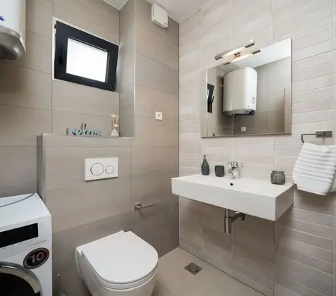 Apart Daire, 2 Yatak Odası, Deniz Manzaralı, Denize Sıfır (App 2)