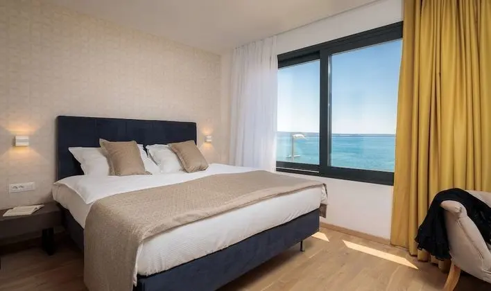 Luxury Apart Daire, 2 Yatak Odası, Deniz Manzaralı, Denize Sıfır (App 3)