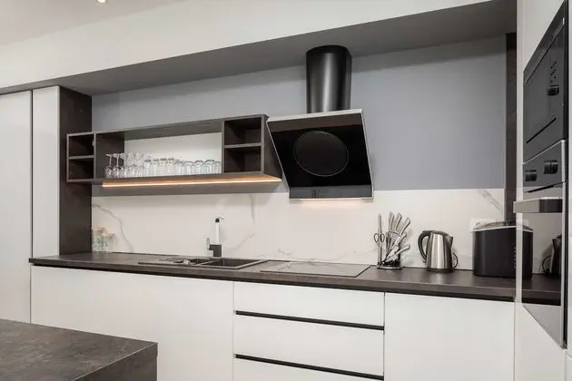 Luxury Apart Daire, 2 Yatak Odası, Deniz Manzaralı, Denize Sıfır (App 3)