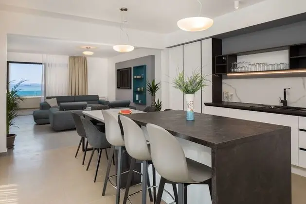 Luxury Apart Daire, 2 Yatak Odası, Deniz Manzaralı, Denize Sıfır (App 3)