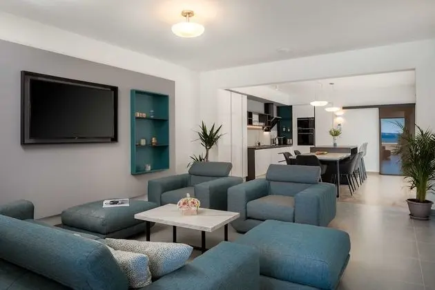 Luxury Apart Daire, 2 Yatak Odası, Deniz Manzaralı, Denize Sıfır (App 3)