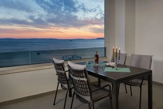 Luxury Apart Daire, 2 Yatak Odası, Deniz Manzaralı, Denize Sıfır (App 3)