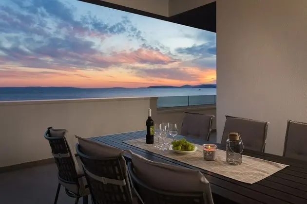 Luxury Apart Daire, 3 Yatak Odası, Deniz Manzaralı, Denize Sıfır (App 4)