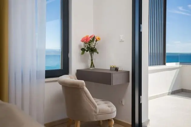 Luxury Apart Daire, 3 Yatak Odası, Deniz Manzaralı, Denize Sıfır (App 4)