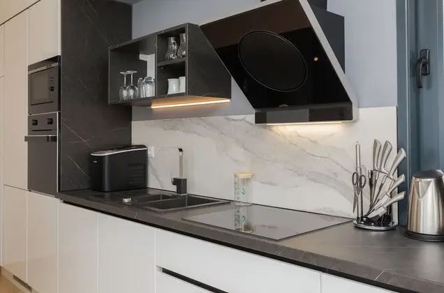 Luxury Apart Daire, 3 Yatak Odası, Deniz Manzaralı, Denize Sıfır (App 4)