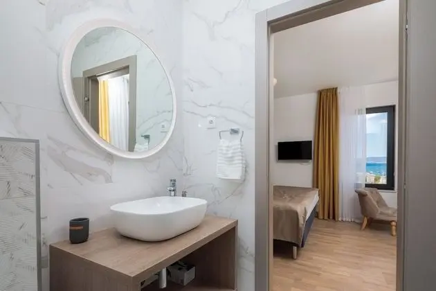 Luxury Apart Daire, 3 Yatak Odası, Deniz Manzaralı, Denize Sıfır (App 4)