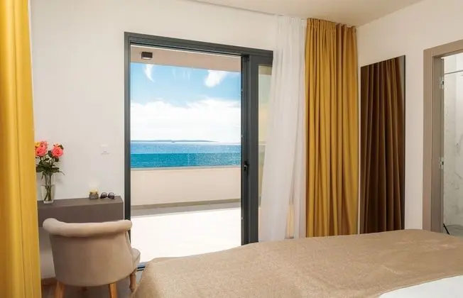 Luxury Apart Daire, 3 Yatak Odası, Deniz Manzaralı, Denize Sıfır (App 4)
