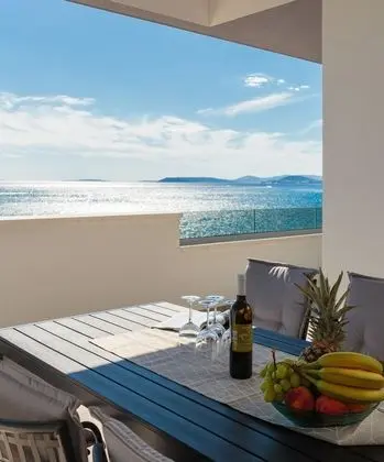 Luxury Apart Daire, 3 Yatak Odası, Deniz Manzaralı, Denize Sıfır (App 4)