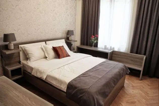 Basic Tek Büyük Yataklı Oda