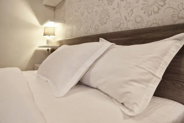 Basic Tek Büyük Yataklı Oda