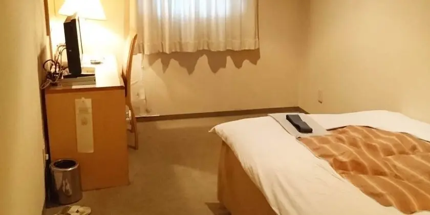 Tek Kişilik Oda, Sigara İçilebilir