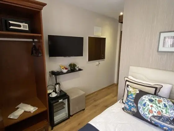 Deluxe Single Room