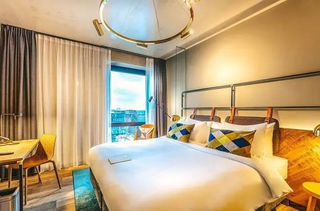 Comfort Tek Büyük Yataklı Oda