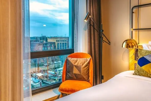 Comfort Tek Büyük Yataklı Oda