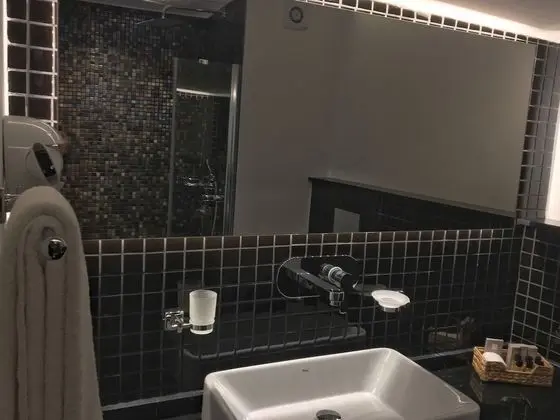 Executive Suite, Sea View