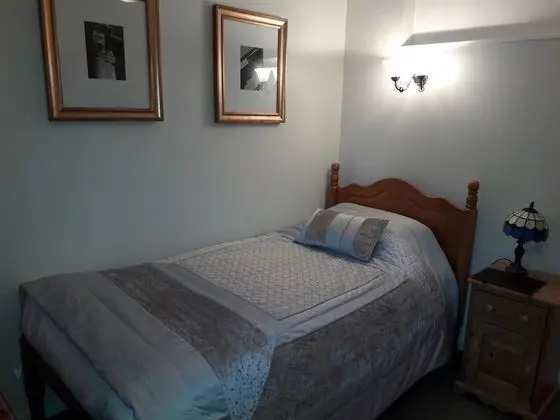 Tek Kişilik Oda, Banyolu/Duşlu (Room 25, 28)