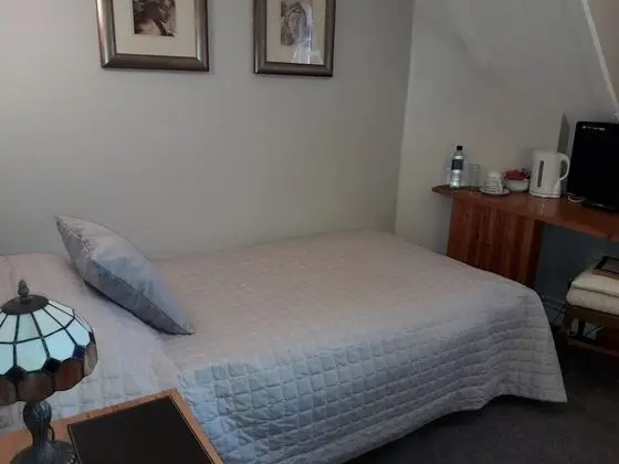 Tek Kişilik Oda, Banyolu/Duşlu (Room 25, 28)