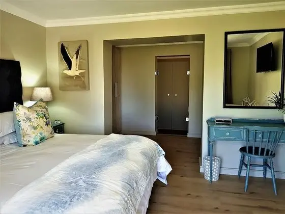 Palm Suite Vll