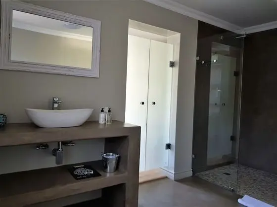 Palm Suite Vll