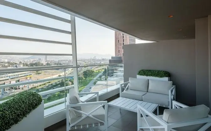 Oda, 1 En Büyük (King) Boy Yatak, Balkon, Şehir Manzaralı (Corner)