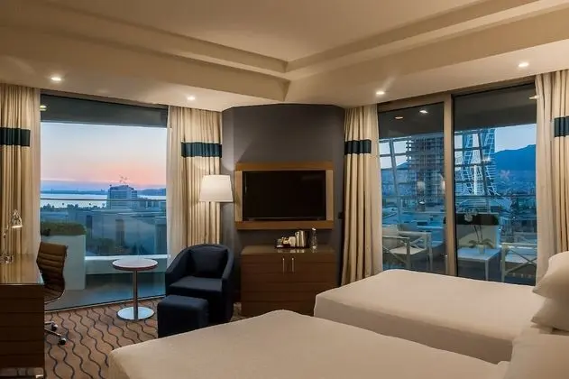 Oda, 1 Tek Kişilik Yatak, Balkon, Köşe