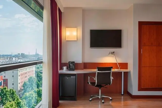 Oda, 2 Tek Kişilik Yatak, Şehir Manzaralı