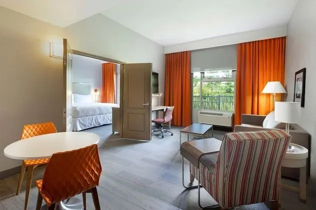 Deluxe Süit, 1 En Büyük (King) Boy Yatak ve Çekyat, Havuz Manzaralı