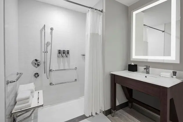 Deluxe Tek Büyük Yataklı Oda, 2 Çift Kişilik Yatak, Sigara İçilmez