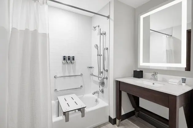 Deluxe Tek Büyük Yataklı Oda, 2 Çift Kişilik Yatak, Sigara İçilmez