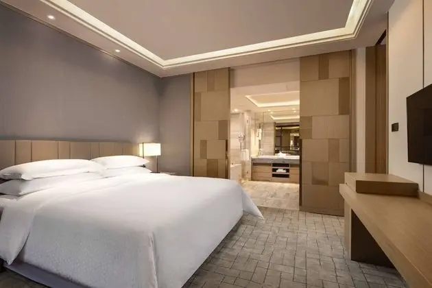 Oda, 2 Çift Kişilik Yatak, Şehir Manzaralı